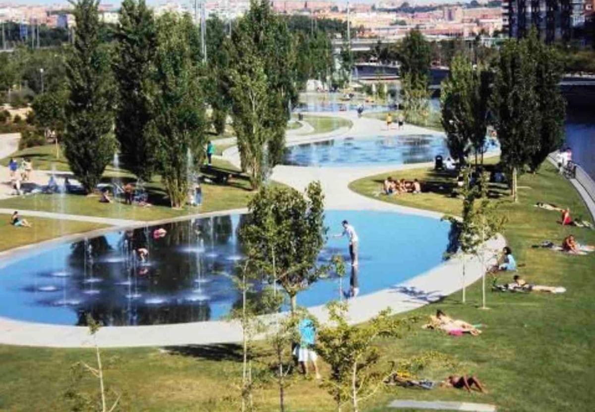 Wonderful In River, Free Parking Near By *