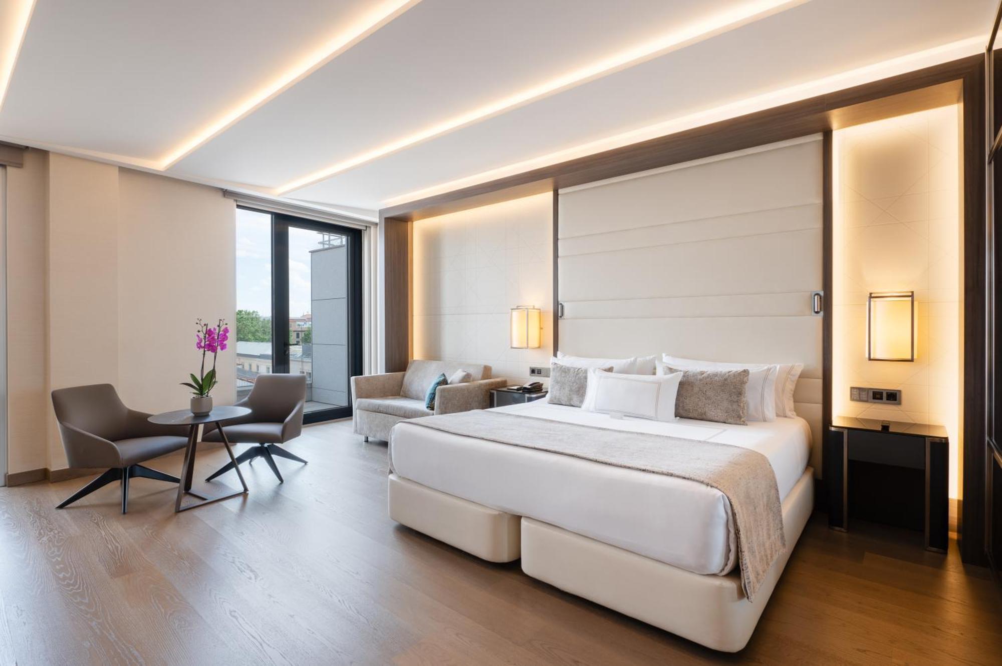 Hotel Vp Plaza Espana Design 5*