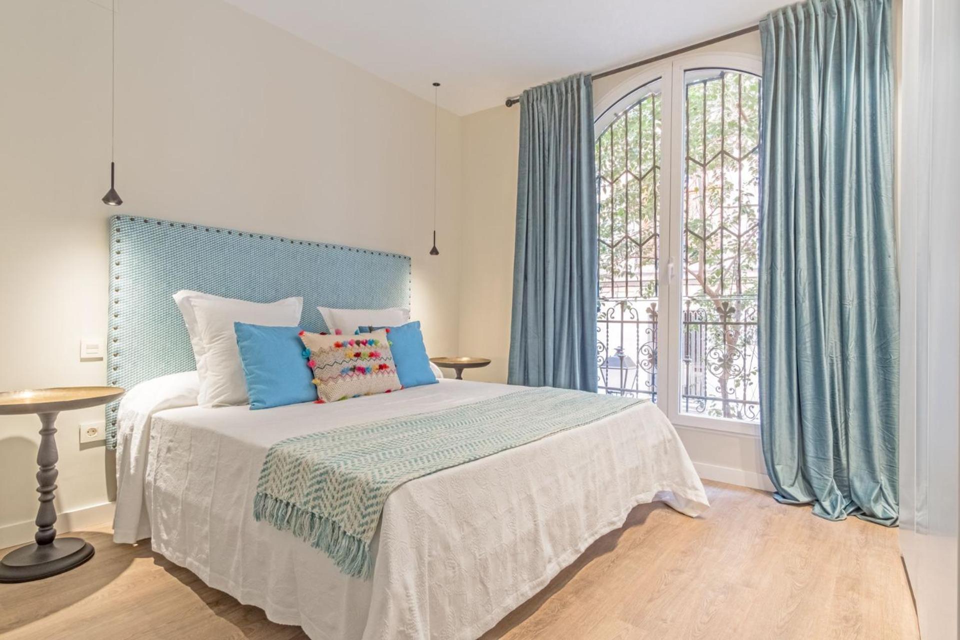 Experience The Of Madrid! Gran Via For 6, Comfort And Style In The Heart Of Chueca Iii *