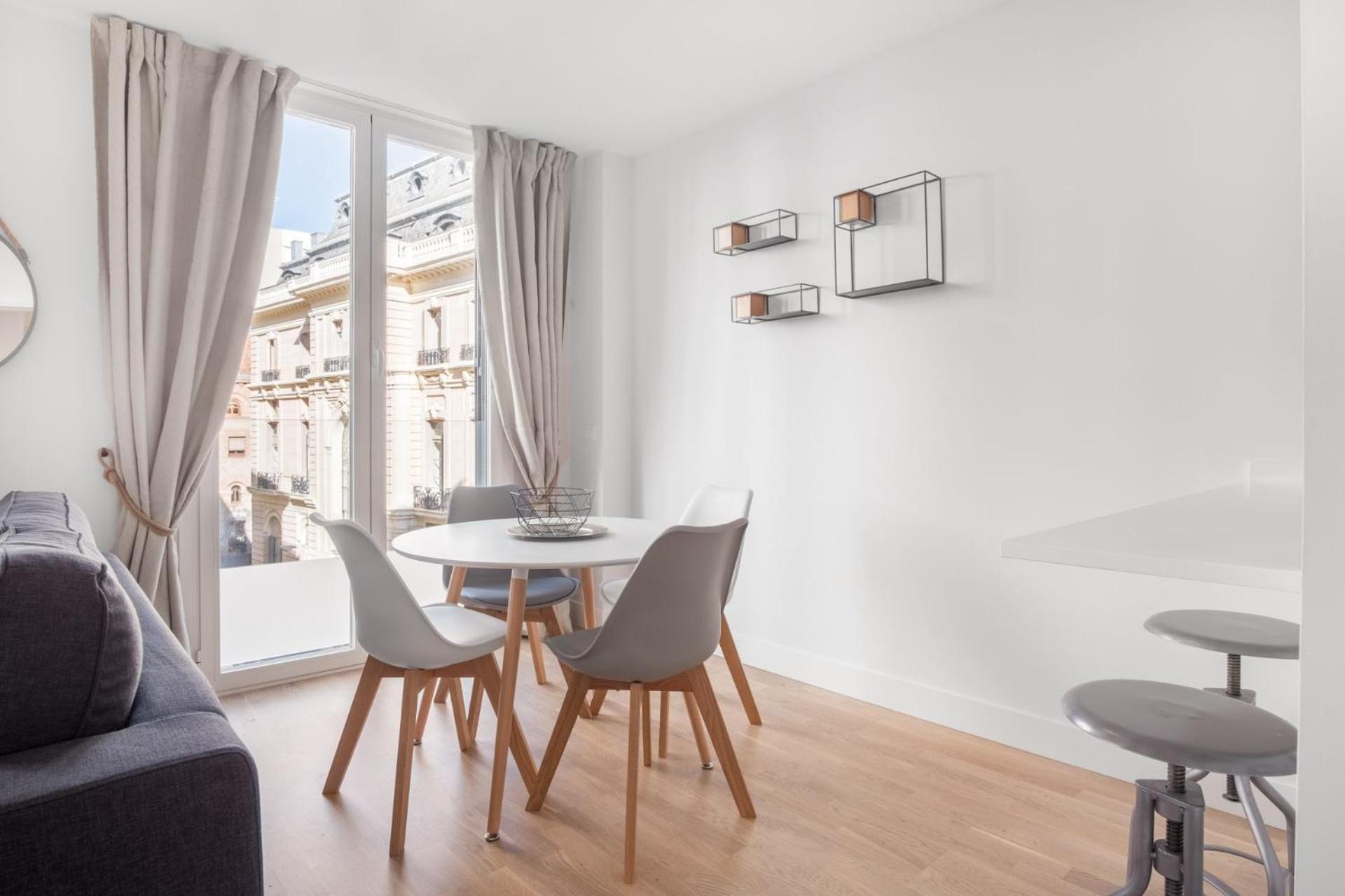 Apartment Charming 1-bedroom In Stylish Retreat For 2, Alonso Martinez I