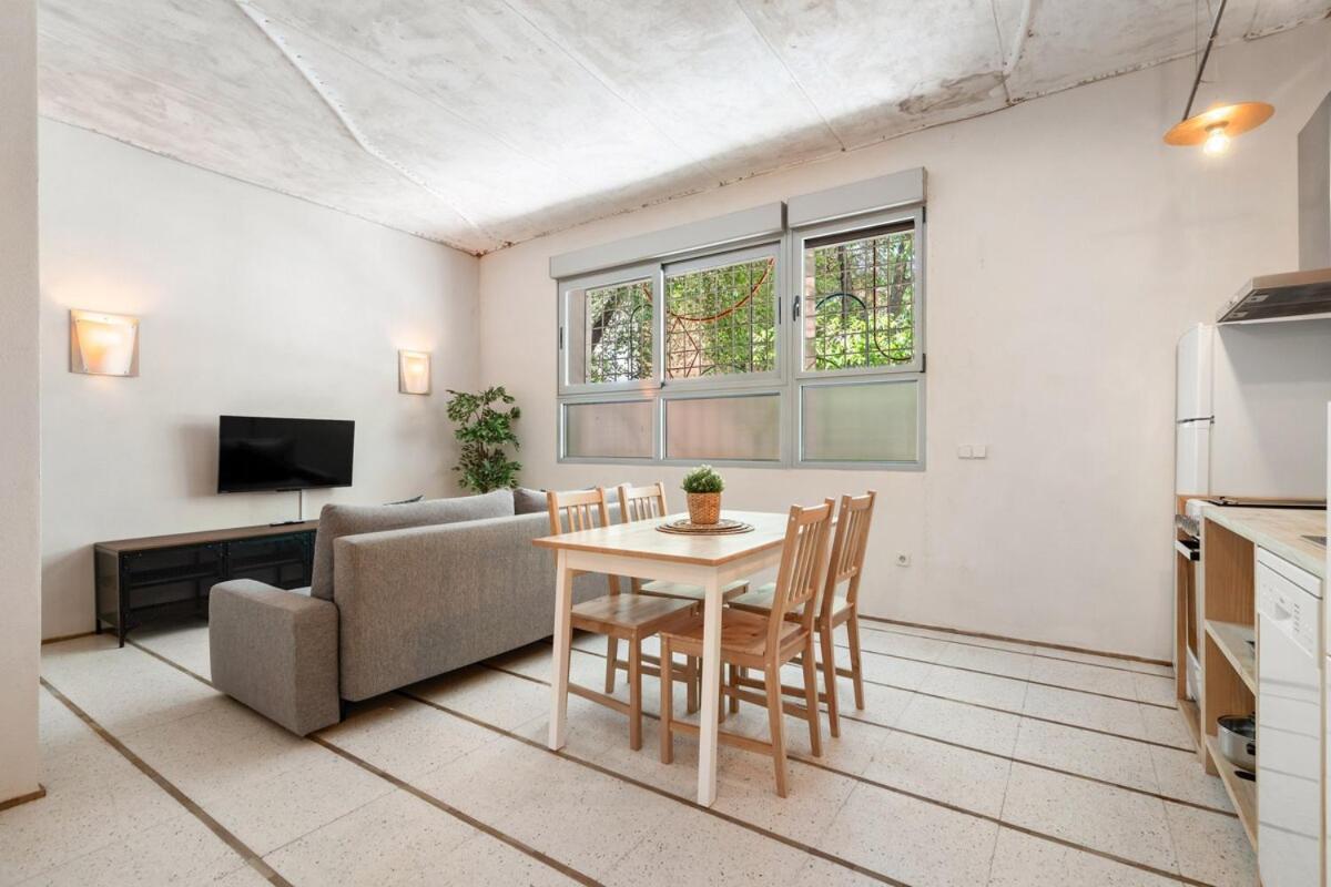 Cosy Flat With Good Connections - Luis Ruiz 2 Apartment *