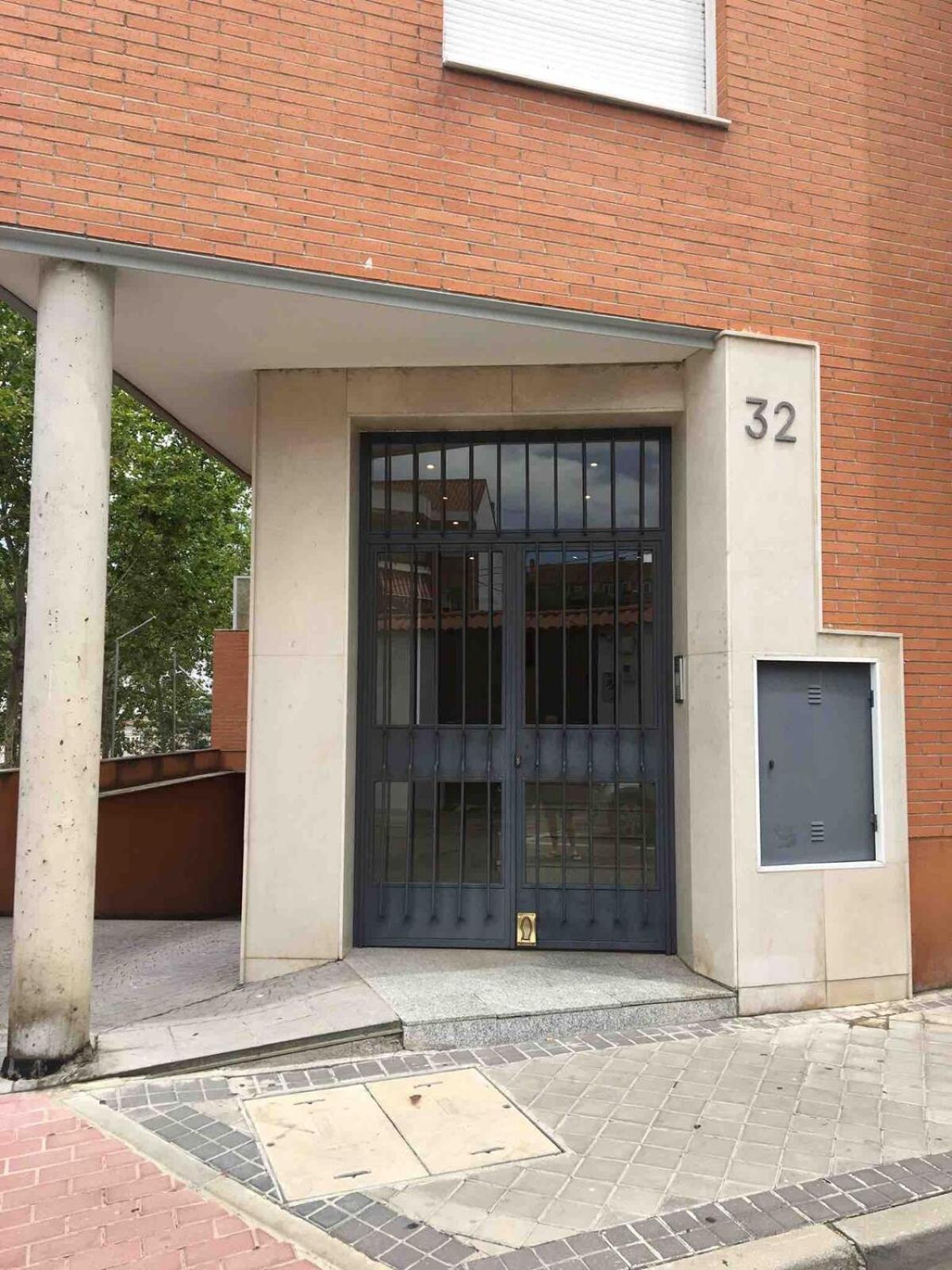 Turistico Mad-aeropuerto Ifema Apartment *