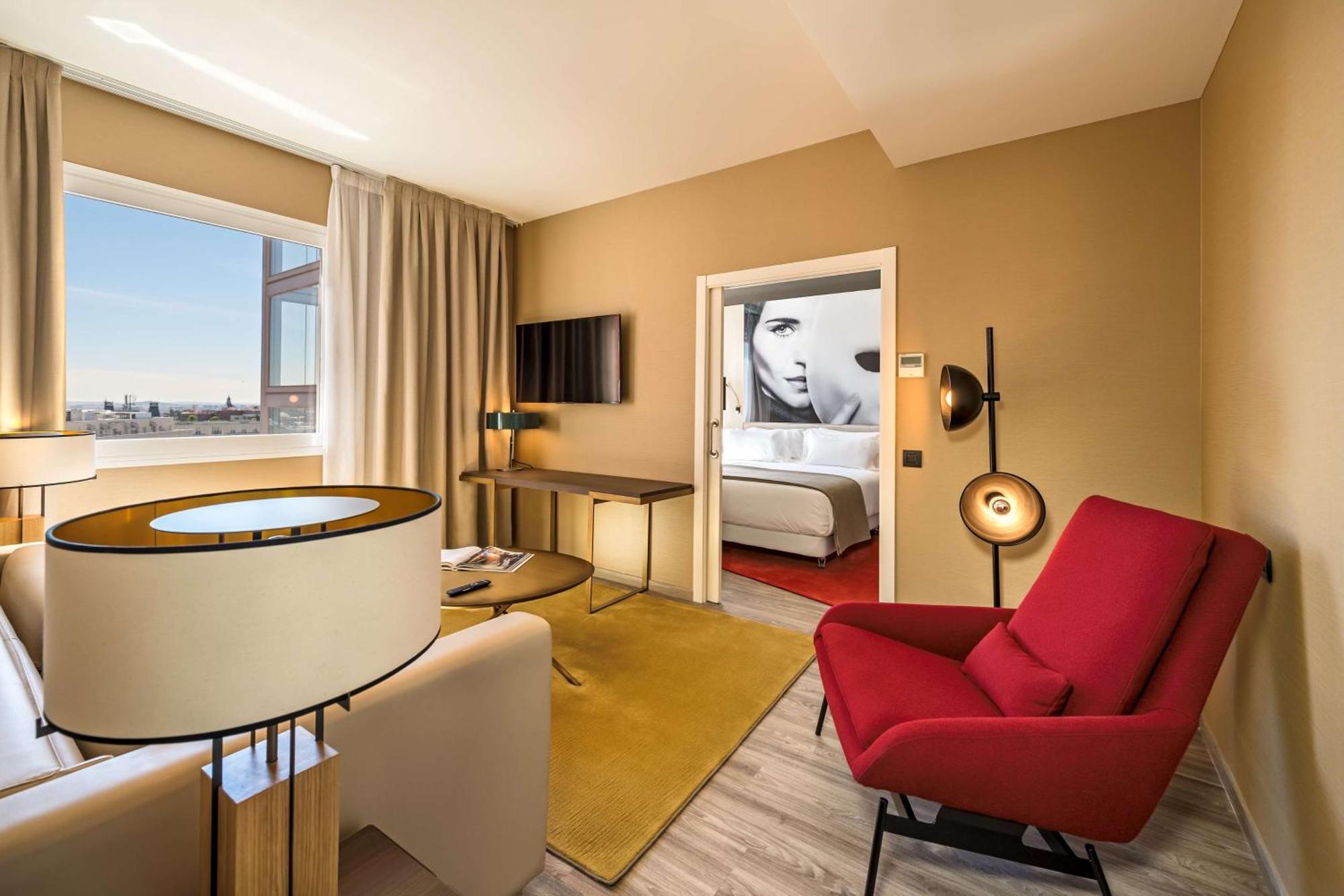 Nh Collection Suecia Hotel