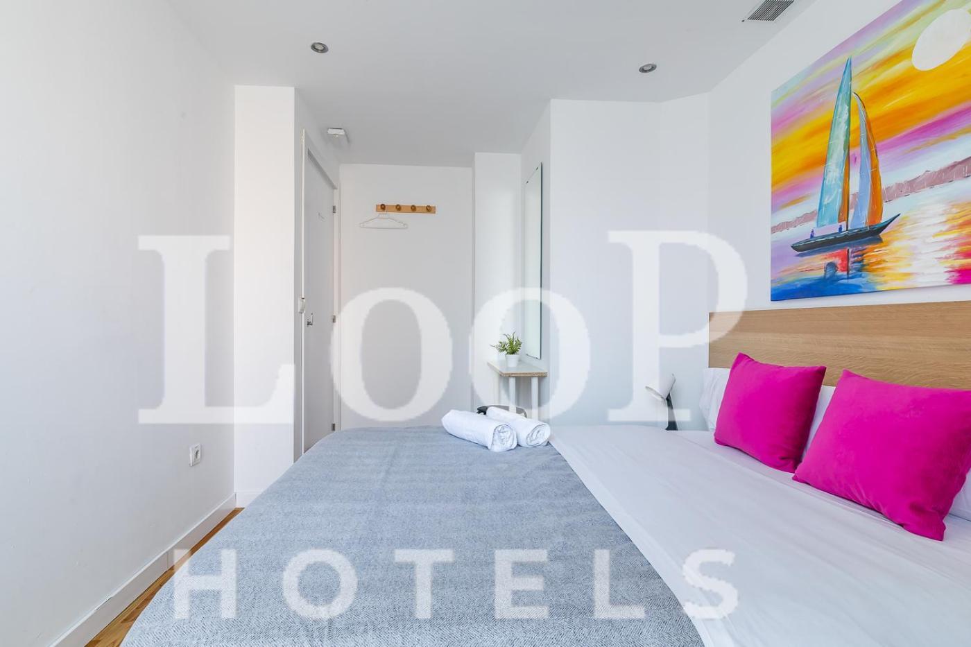 Loop America Auto-Check In * Madrid