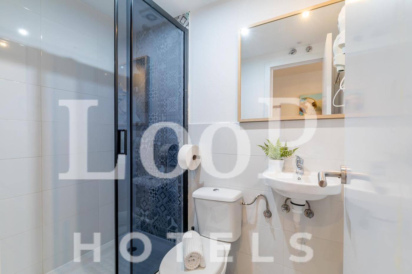 Loop America Auto-Check In Apartment *