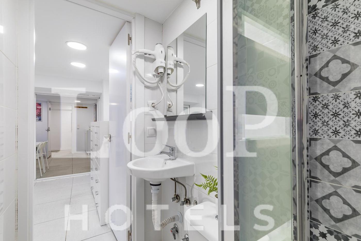 Loop America Auto-Check In Apartment Madrid
