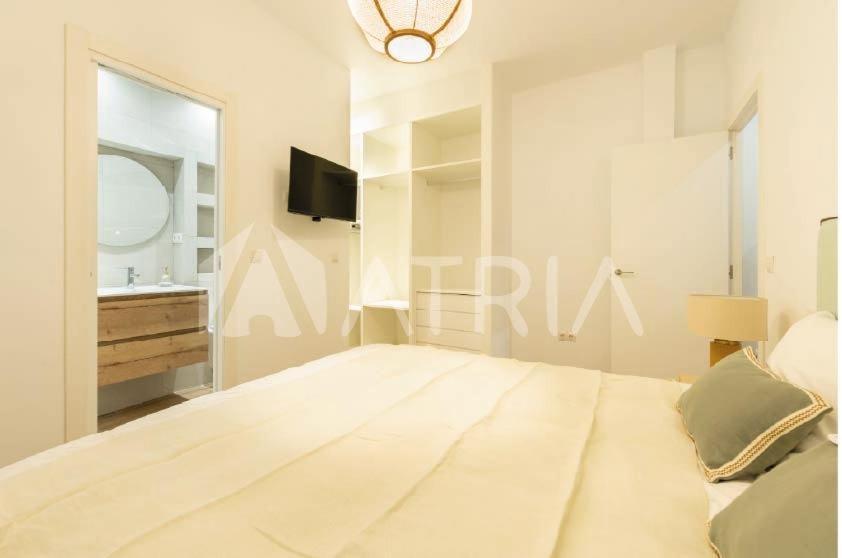 Stylish 2br Flat In Duque De Sesto Apartment