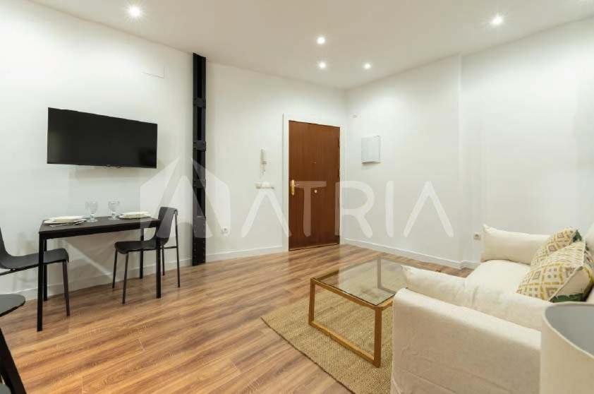 Apartment Stylish 2br Flat In Duque De Sesto *