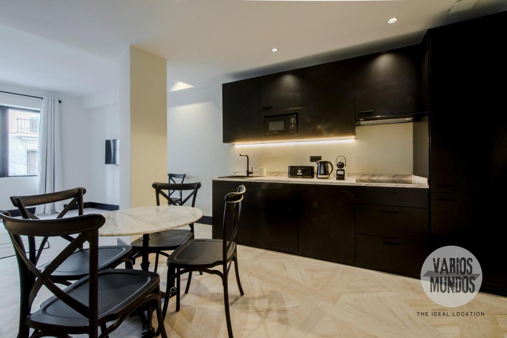 Apartamento Un Madrid Moderno Para 7, Tu Refugio En Abada 2 E2 *