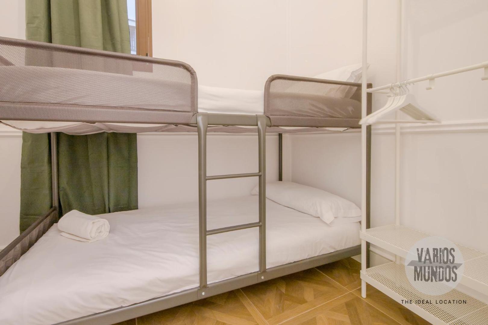 Confort Y Cultura Para 10, En El Vibrante Lavapies Apartamento