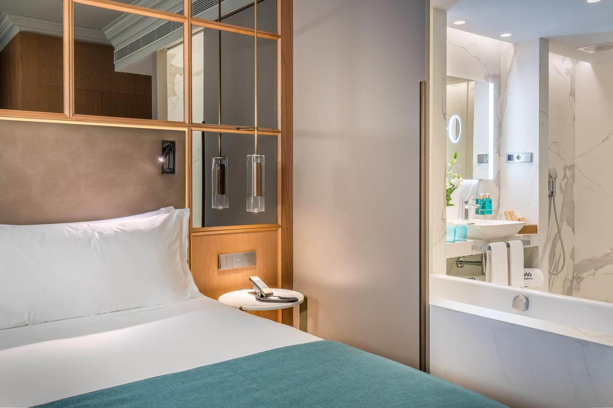 Barceló Emperatriz Hotel 5*