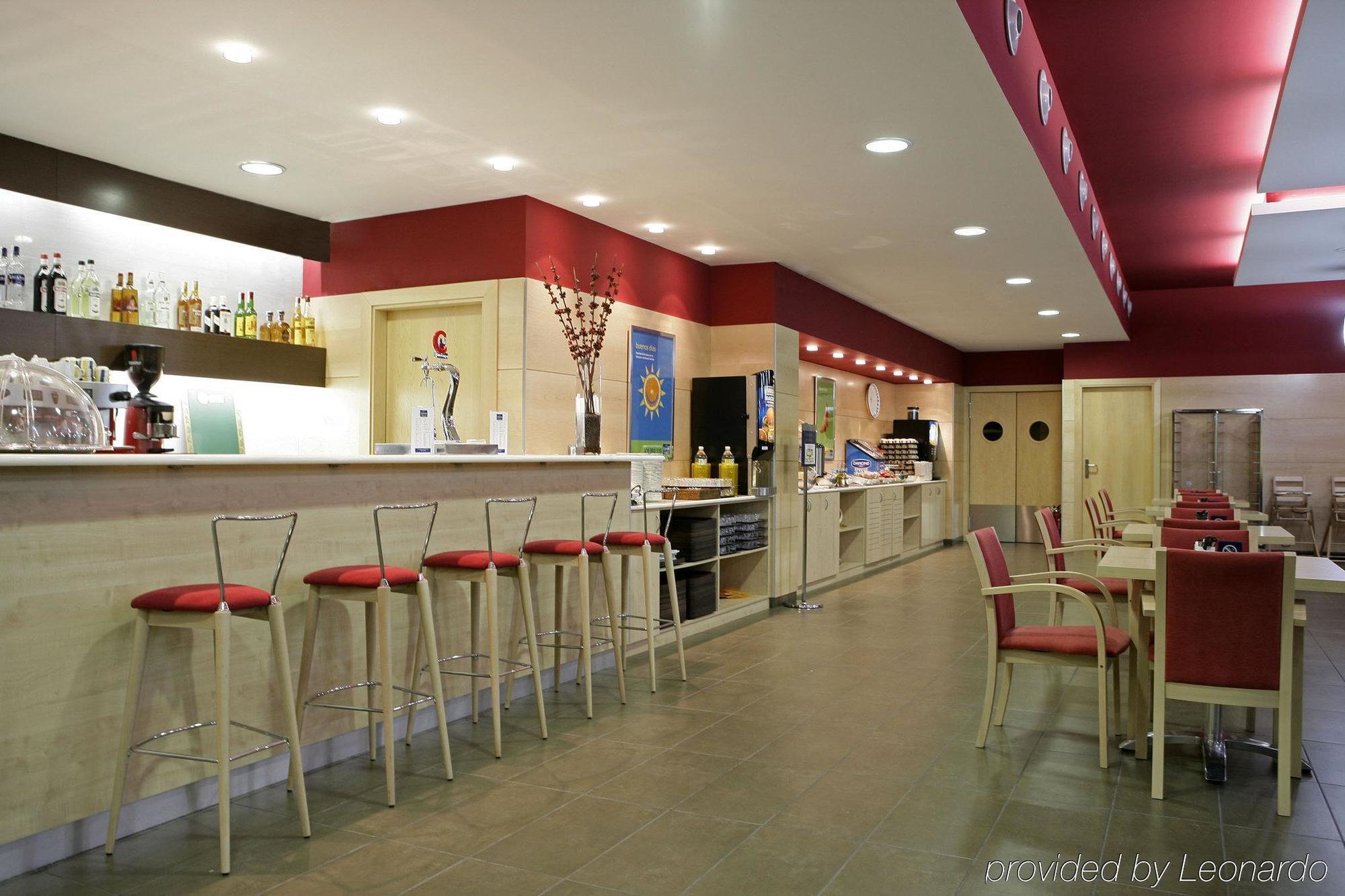 Aeropuerto T1 T2 T3 3* Madri