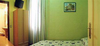 Santillan Guest house Madrid