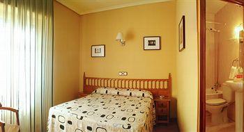 Guest house Santillan 2*