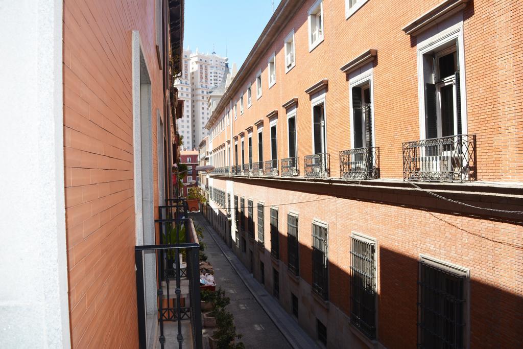 Livinginopera Escalinata Apartamento Madri