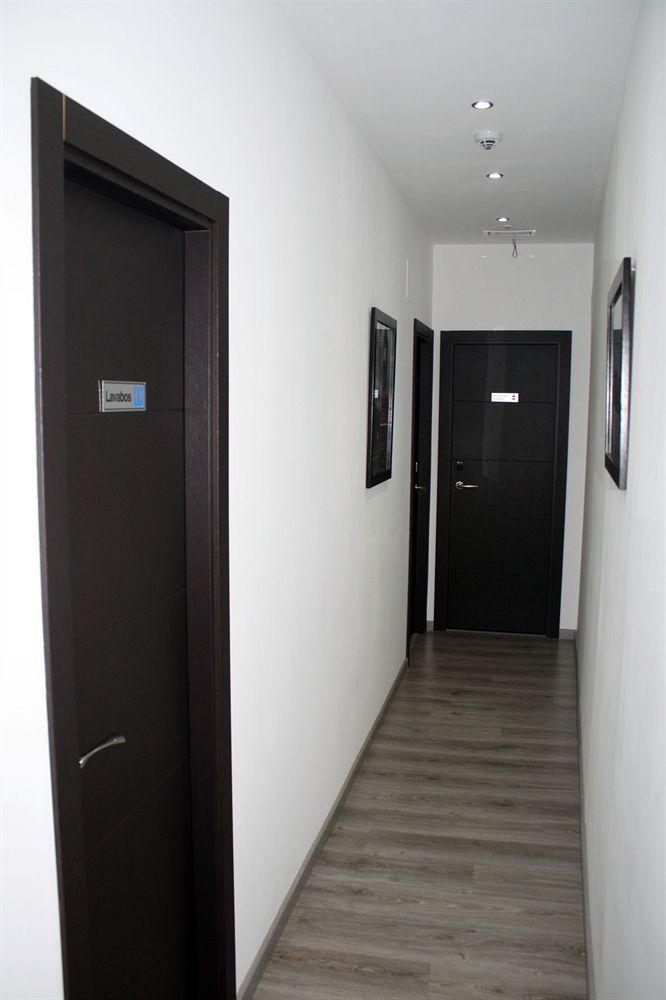 Mh Fuencarral Guest house 5*