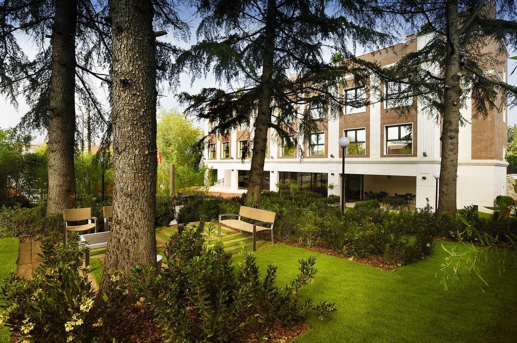 Hotel Jardin Real De Mirasierra *