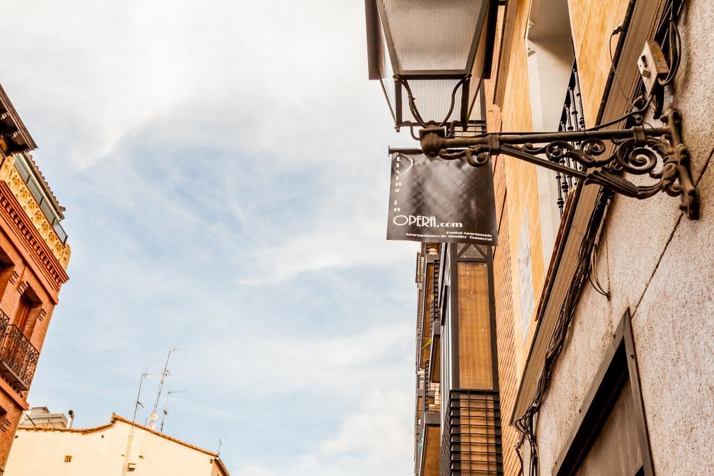 Livinginopera Escalinata Madri