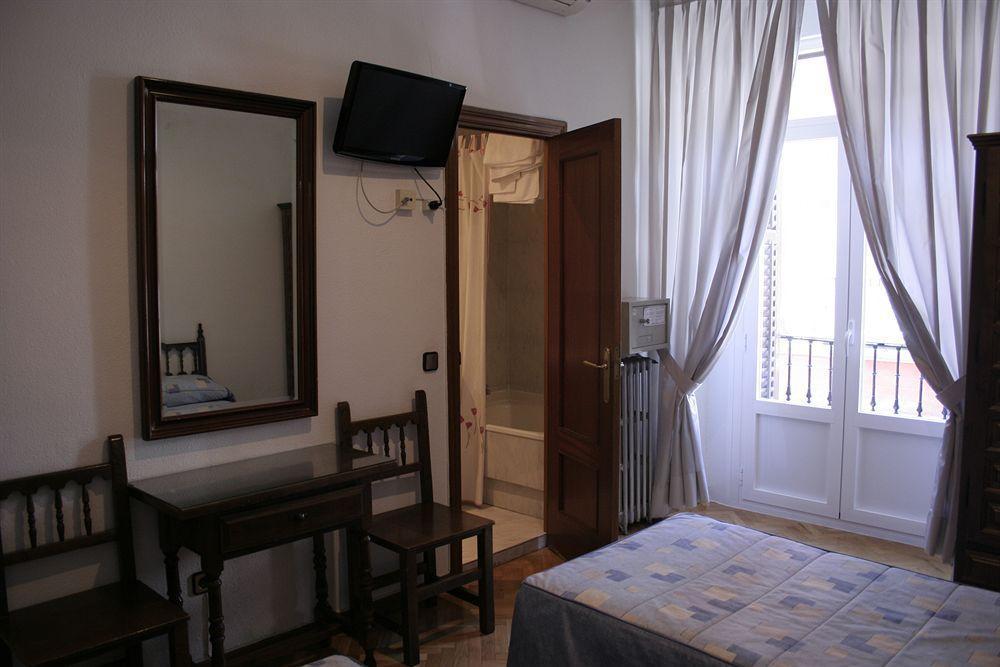 Hispano Gran Vía Casa de hóspedes 2*