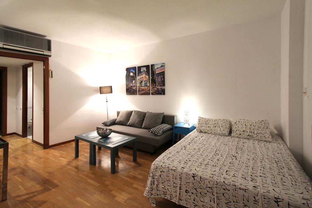 Apartment Castilla Luz 2 *