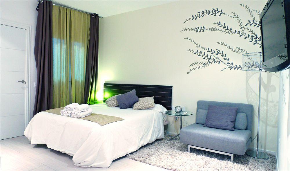 Sixrooms Plaza Mayor 4*