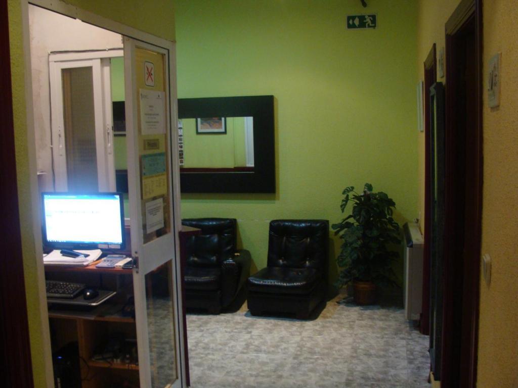 Gasthof Inter Puerta Del Sol Auto Check In