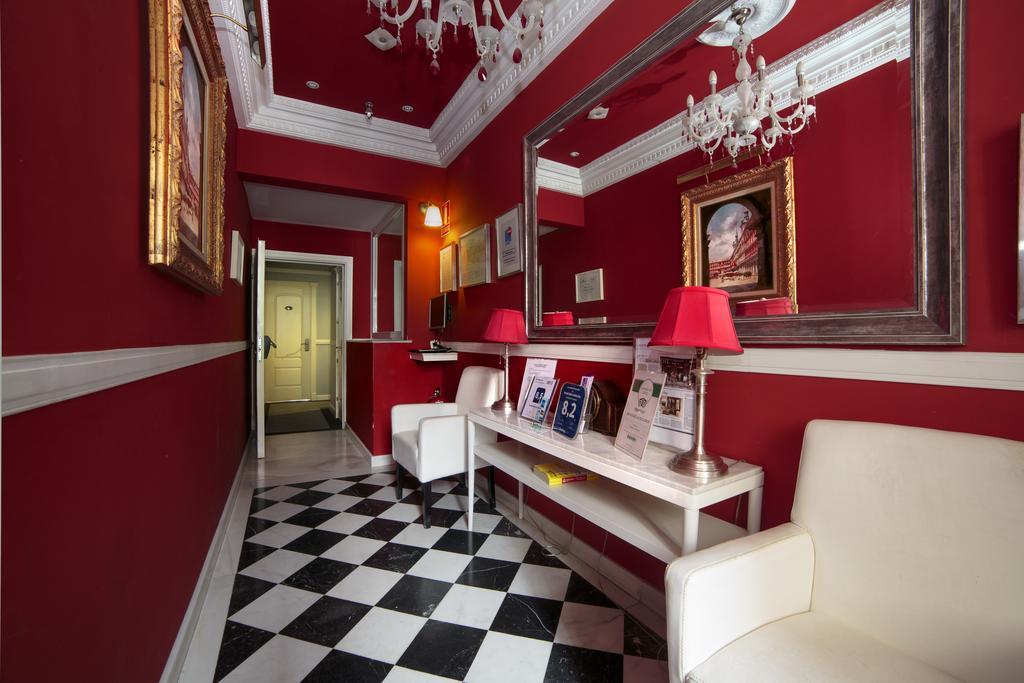 Guest house Adria Santa Ana 3*