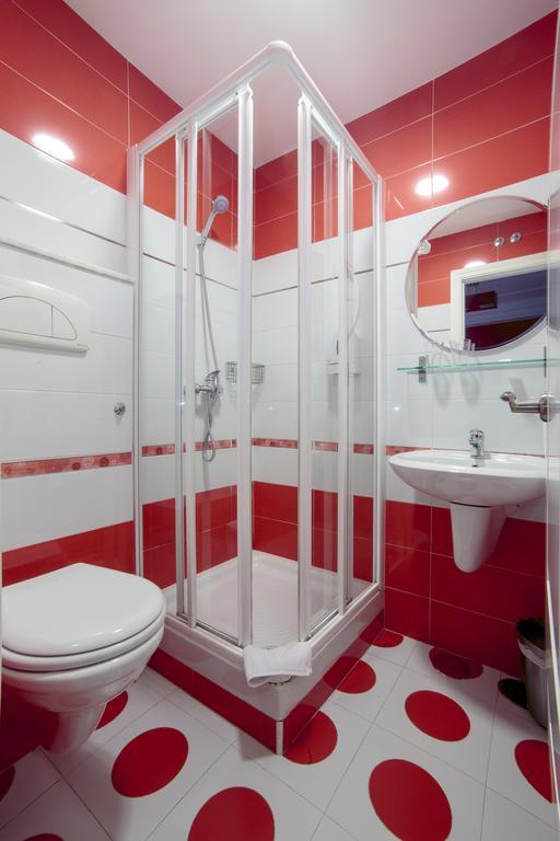 Guest house Adria Santa Ana Madrid