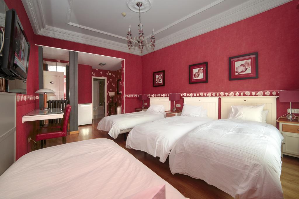 Guest house Adria Santa Ana Madrid