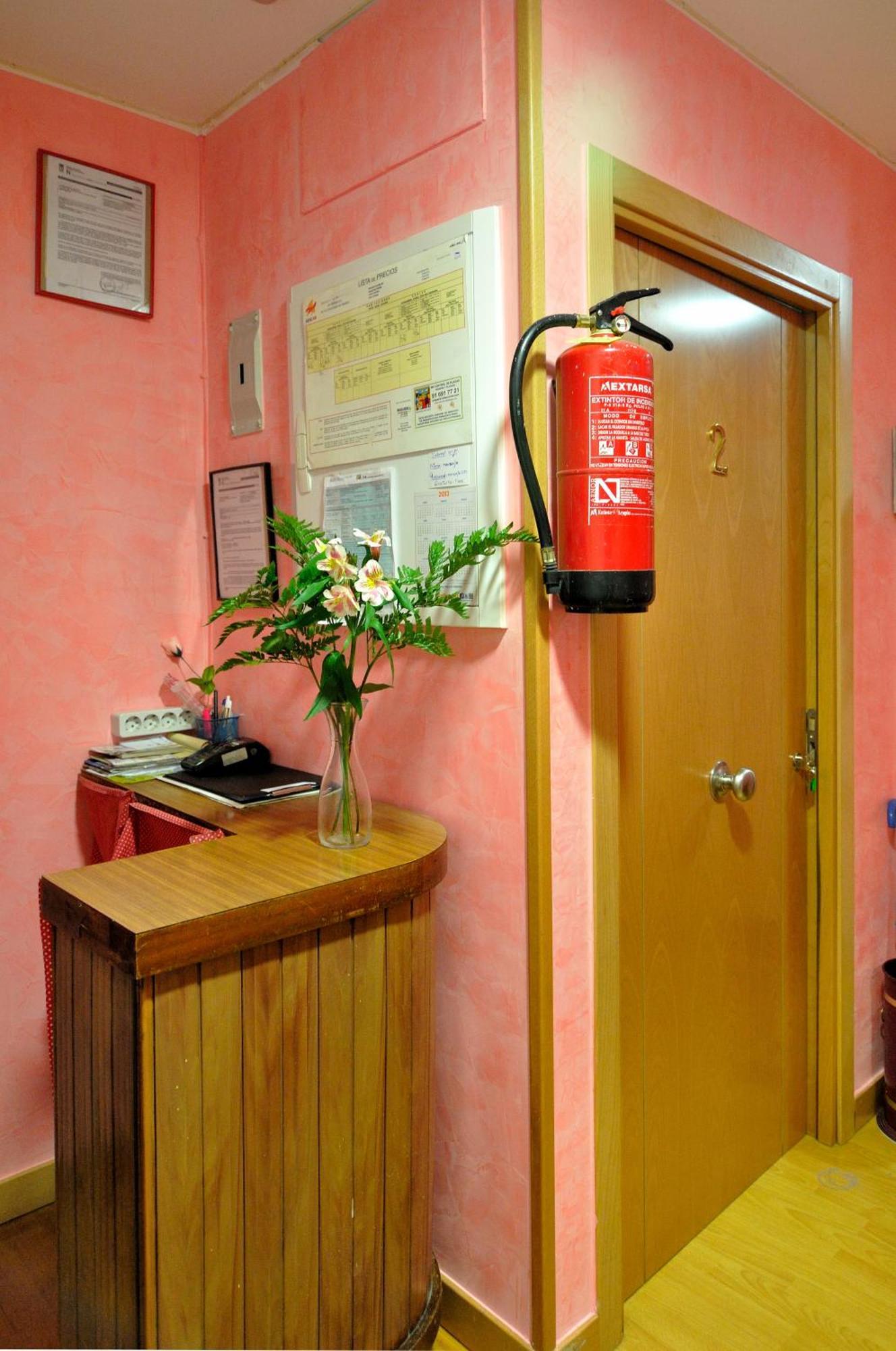 Far Plaza Mayor Hostel