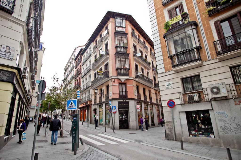 A Nuestra Senora De La Paloma 2* Madrid
