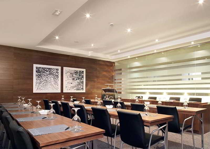Ac Recoletos By Marriott Hotel 4*