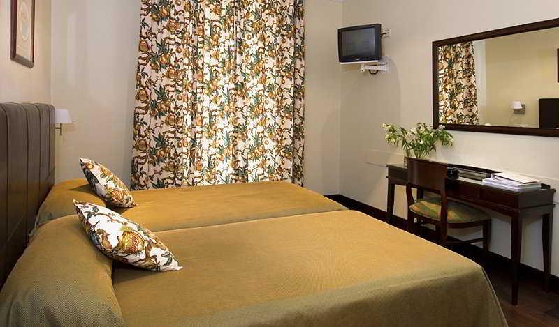 Hotel Moderno Puerta Del Sol