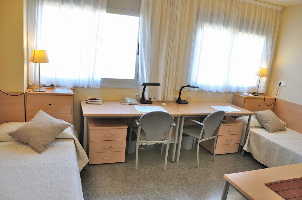 Residencia Universitaria Resa Erasmo * Madrid