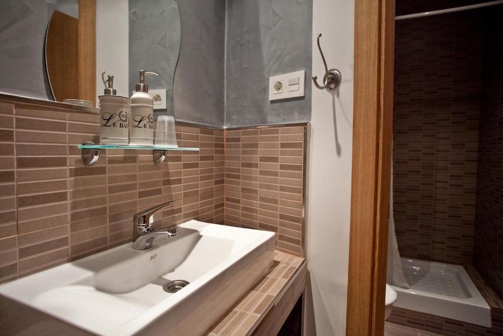 Abel Victoriano Guest house