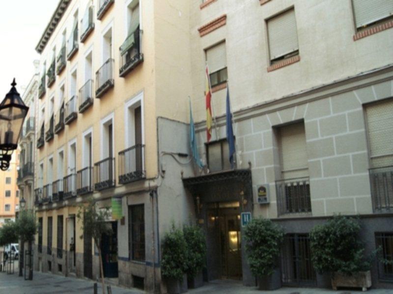 Hospedium Condes 3*