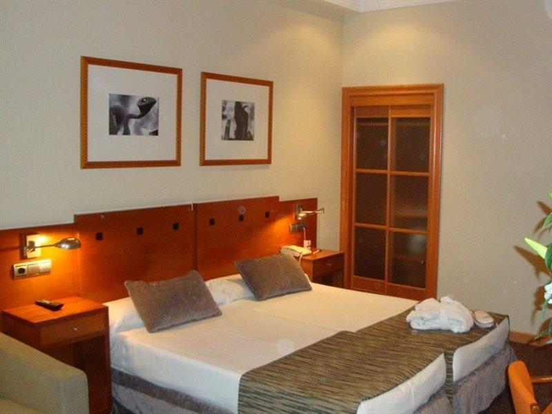 Petit Palace Arturo Soria Alcala Hotel Madri