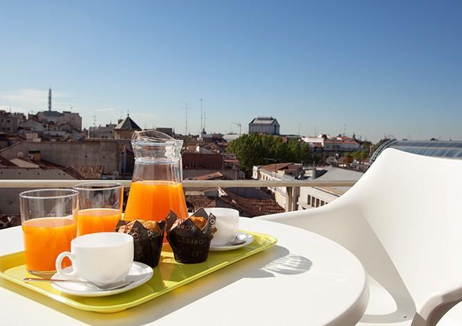 Plaza Apartment *