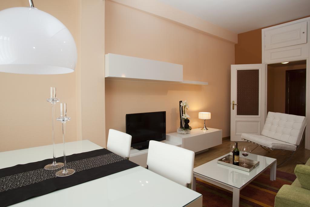 Plaza Apartment