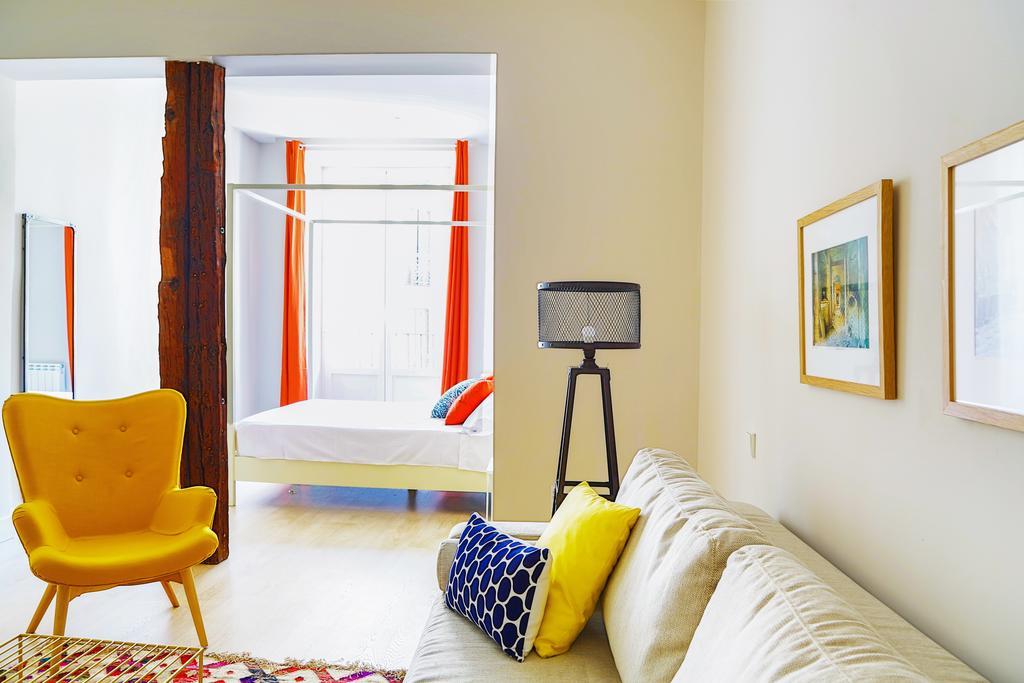 Urban Vida La Latina Apartment