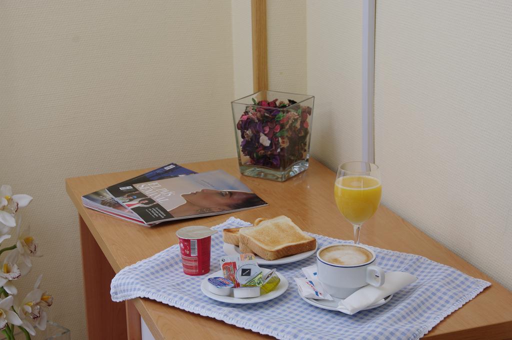 Hotel Barajas Plaza 3*