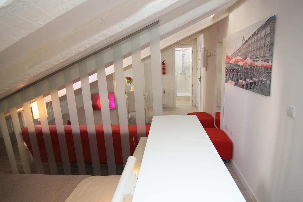 Atico En Puerta Del Sol Apartment
