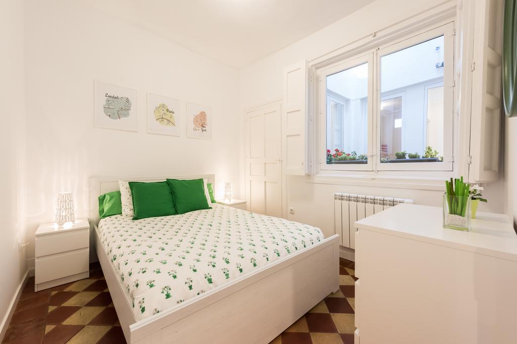 Plaza Mayor Apartment *