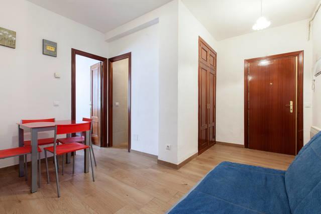 Mercado Anton Martin Apartment Madrid