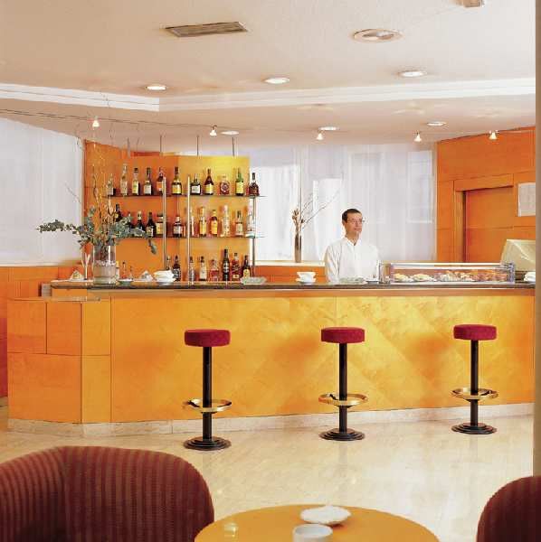 Nh Zurbano Hotel 4*