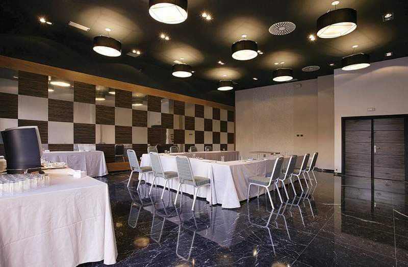 High Tech Nueva Castellana 3* Madrid