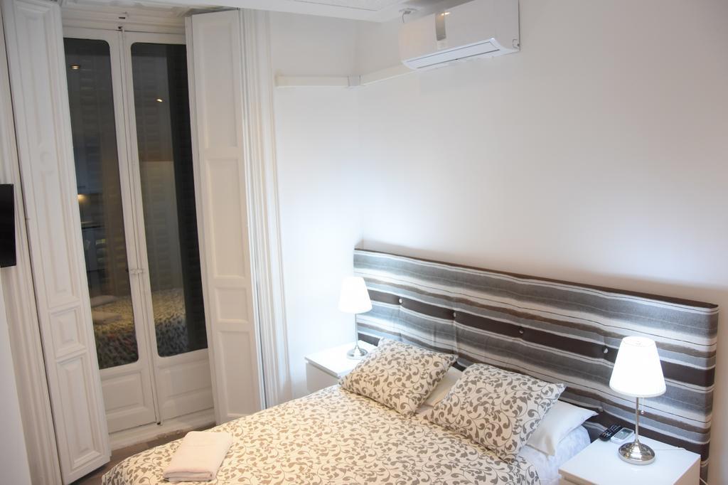 Sol/opera Apartment
