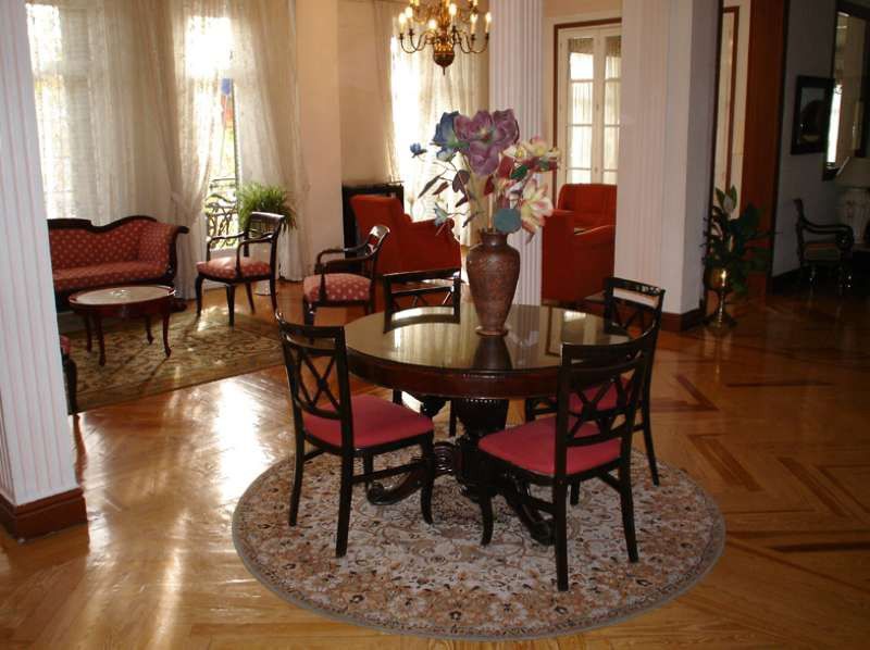 Mediodia Hotel 2*