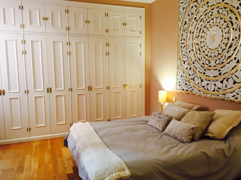 Plaza Mayor Deluxe Apartment *