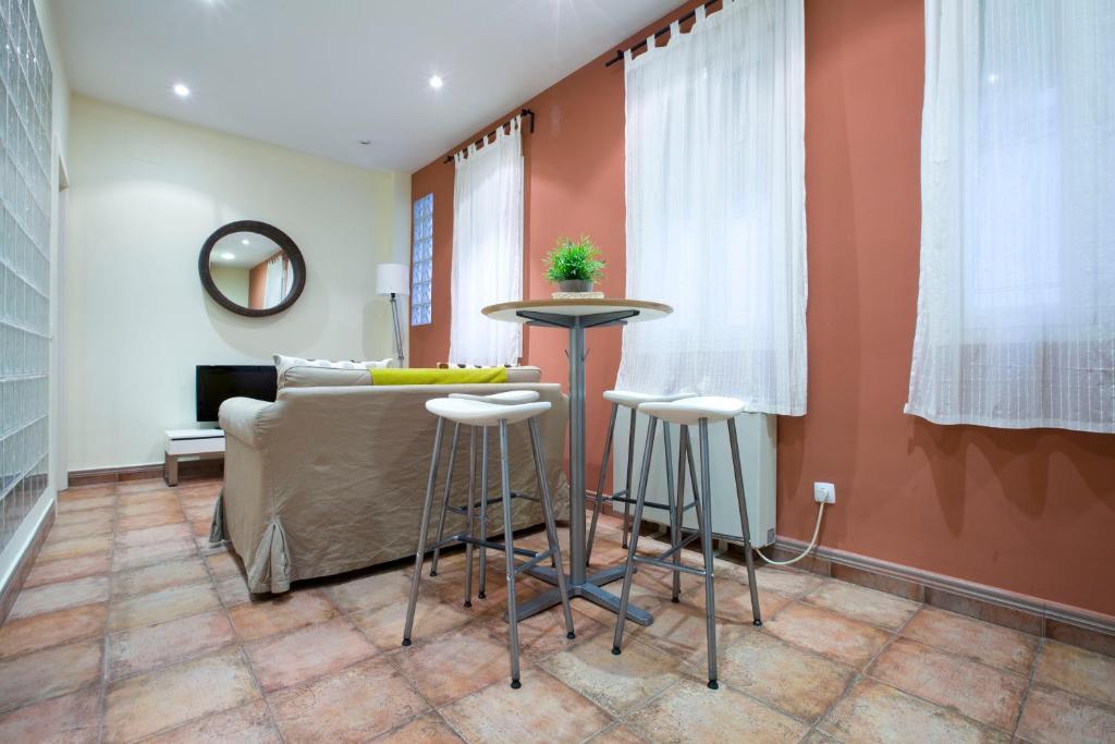 Tirso De Molina Apartment *